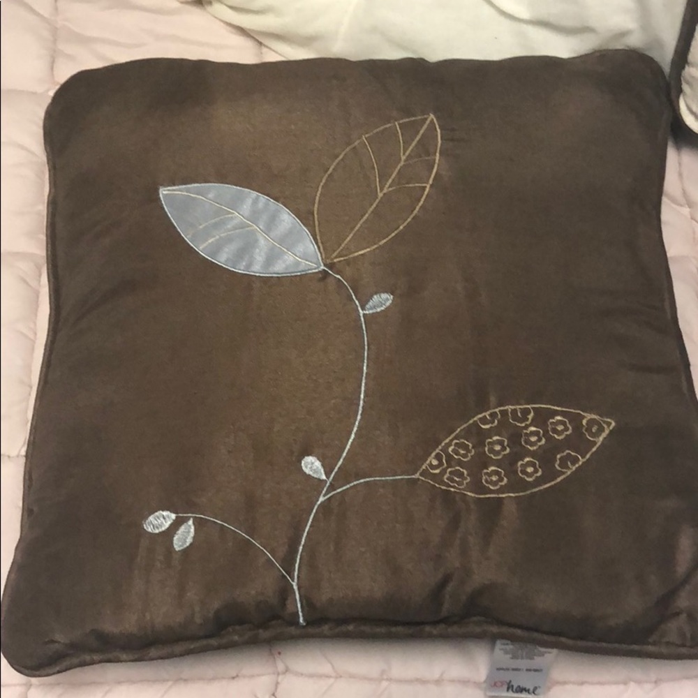Throw pillow